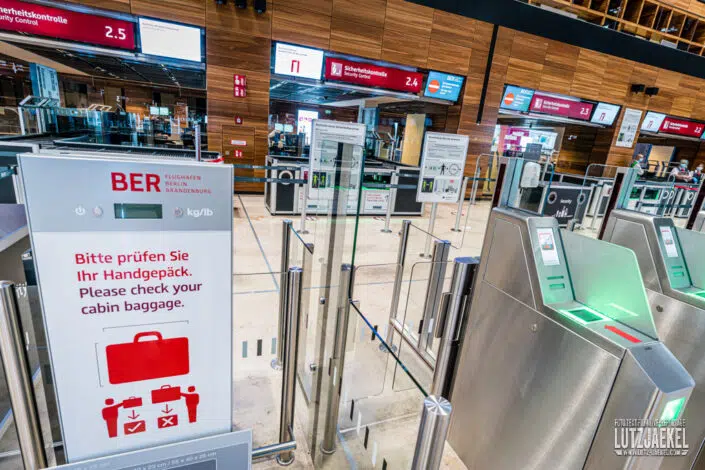 Flughafen BER & TXL (Tegel)