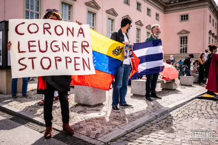 Gegendemo Corona Demo in Berlin