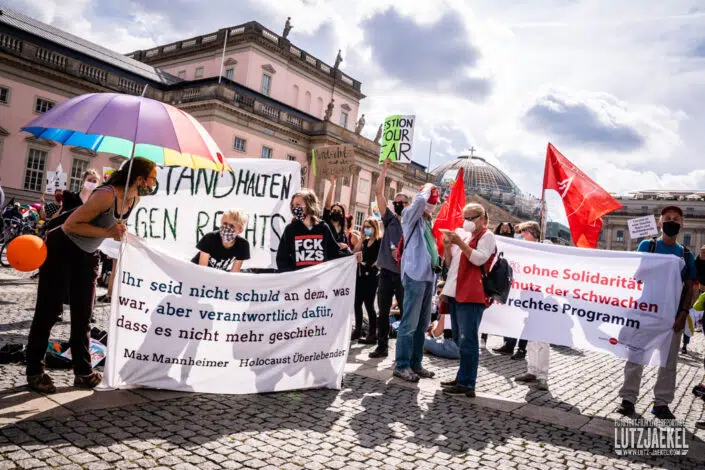 Gegendemo Corona Demo in Berlin