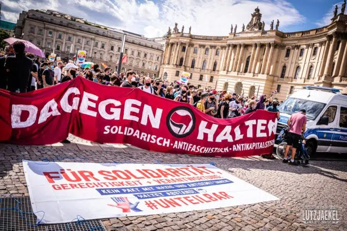 Gegendemo Corona Demo in Berlin