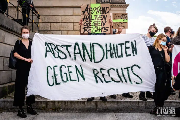 Gegendemo Corona Demo in Berlin