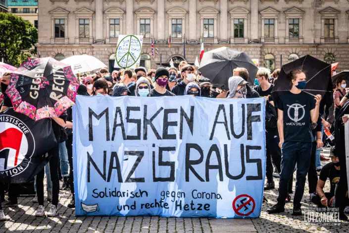 Gegendemo Corona Demo in Berlin